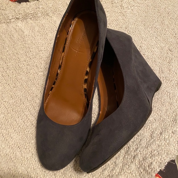 Women’s suede wedge heels - Picture 2 of 5